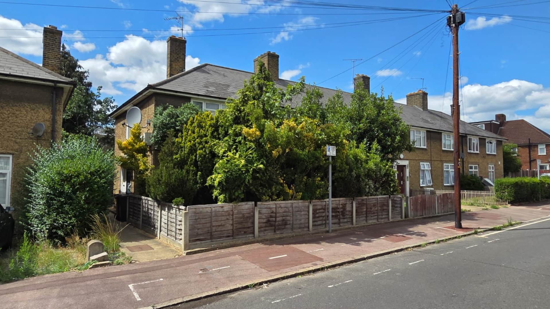 1 bedroom Flat to rent in Dagenham