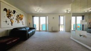 1 bedroom Flat for sale in Barking