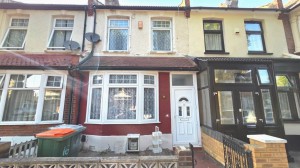4 bedroom Terraced to rent in London