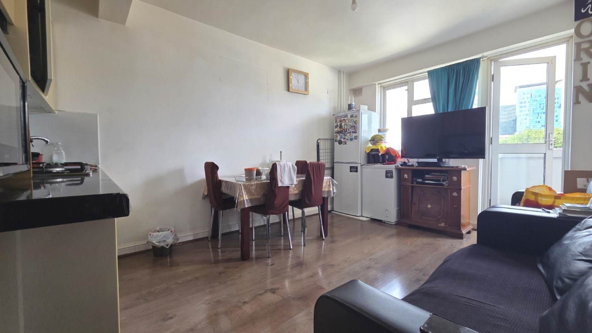Additional Property Image 2 bedroom Flat for sale in London 4