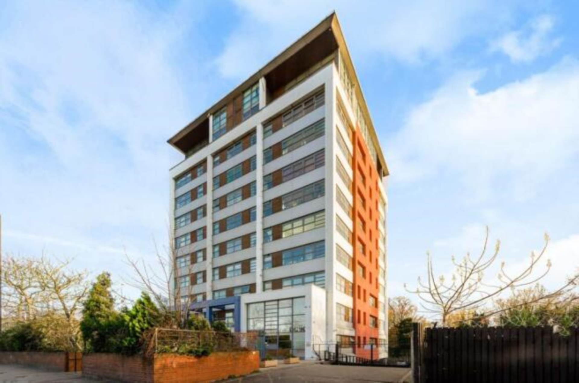 Additional Property Image 2 bedroom Flat for sale in London 6