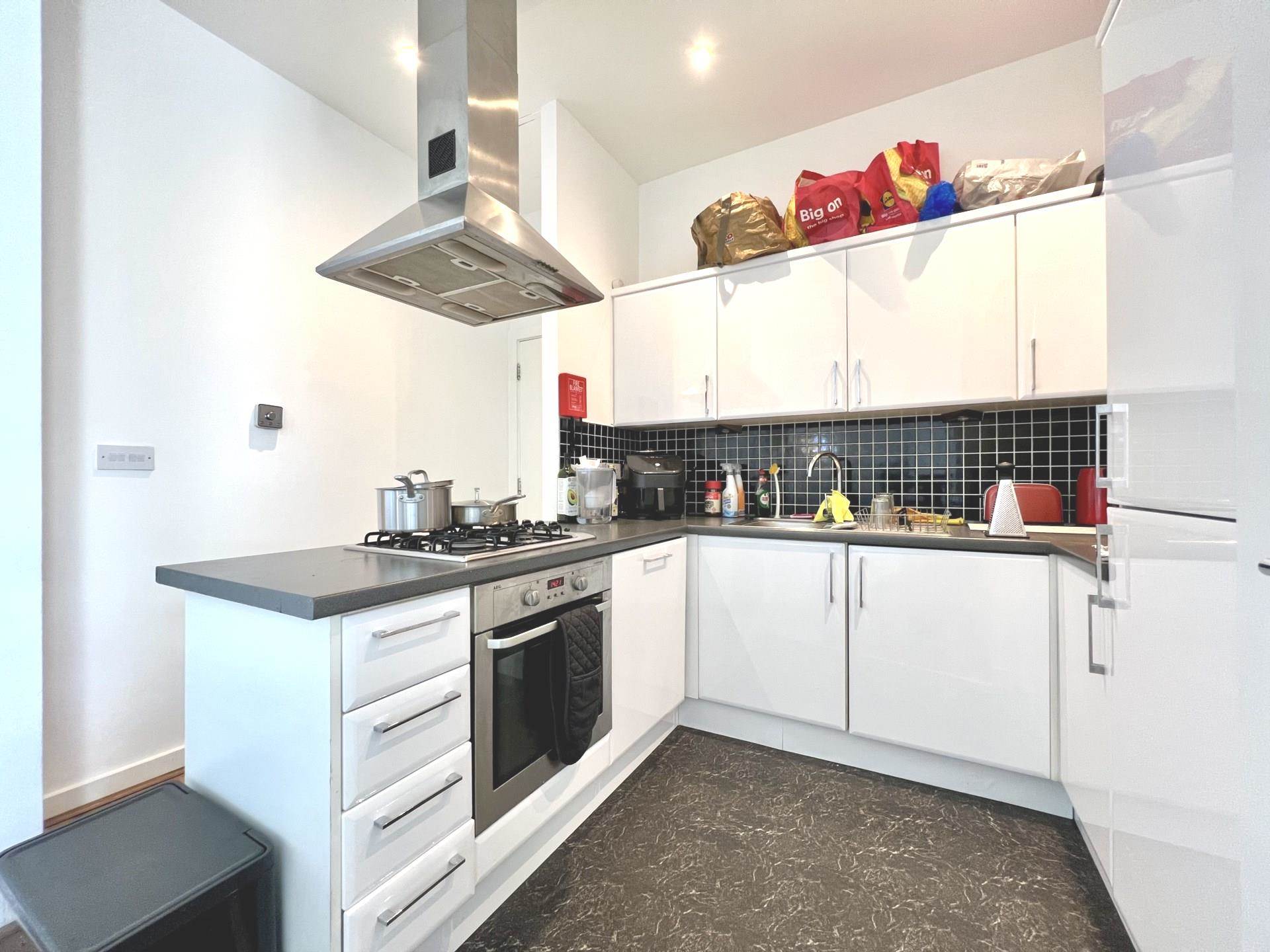 Additional Property Image 2 bedroom Flat for sale in London 3