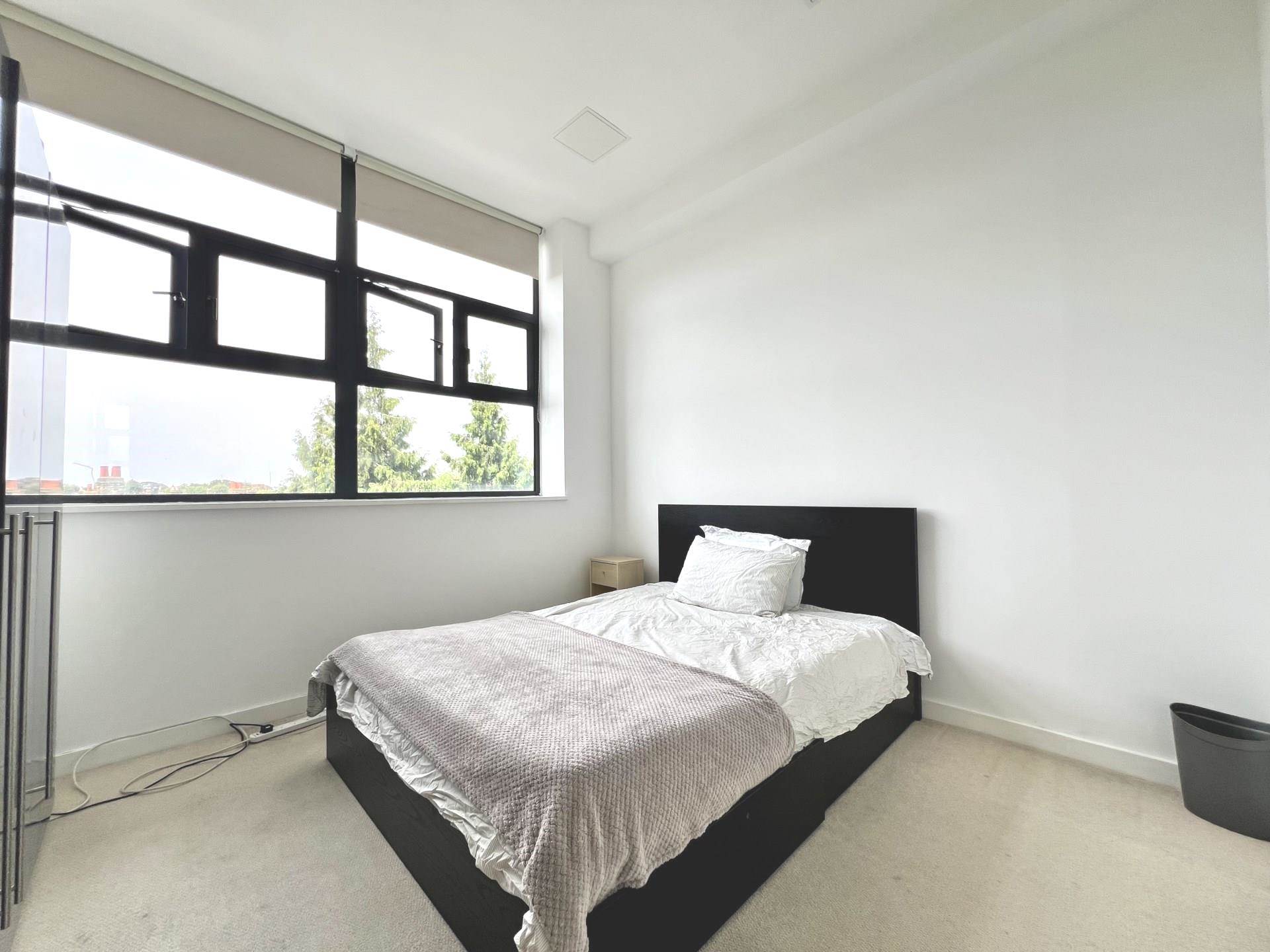 Additional Property Image 2 bedroom Flat for sale in London 9