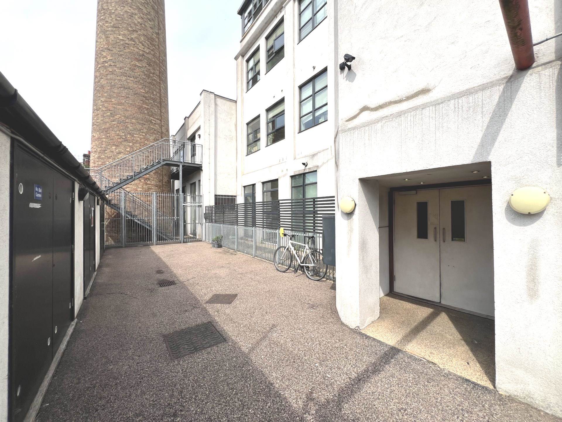 Additional Property Image 2 bedroom Flat for sale in London 10