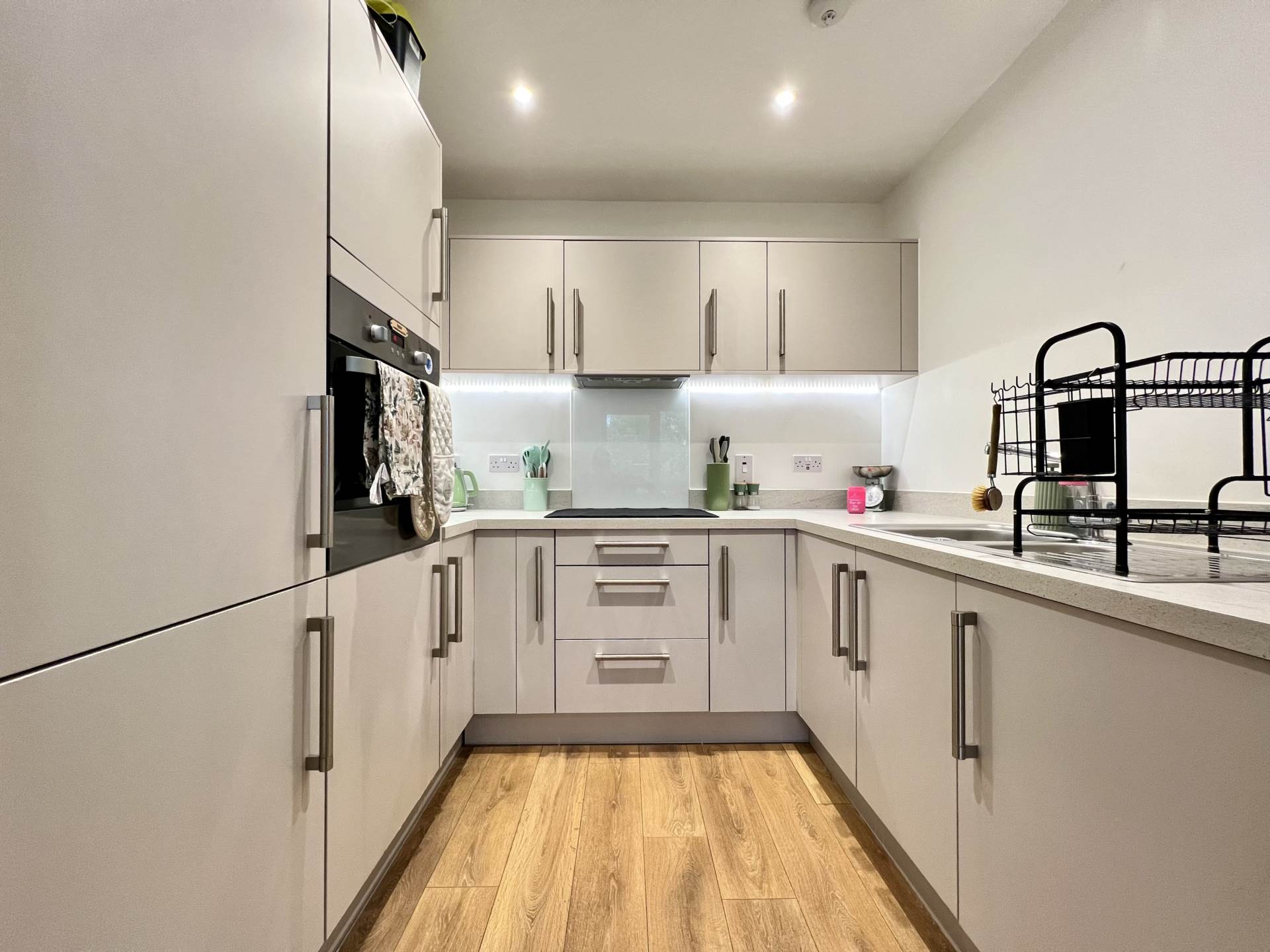 Additional Property Image 1 bedroom Flat for sale in London 2