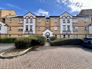 2 bedroom Flat for sale in London