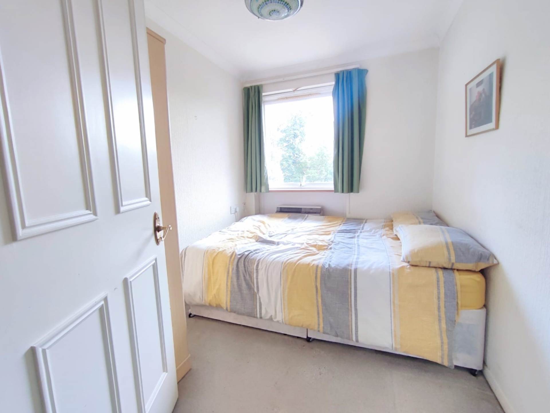 Additional Property Image 2 bedroom Flat for sale in London 6