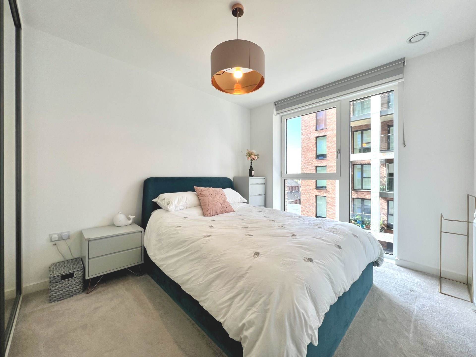 Additional Property Image 3 bedroom Flat for sale in London 8