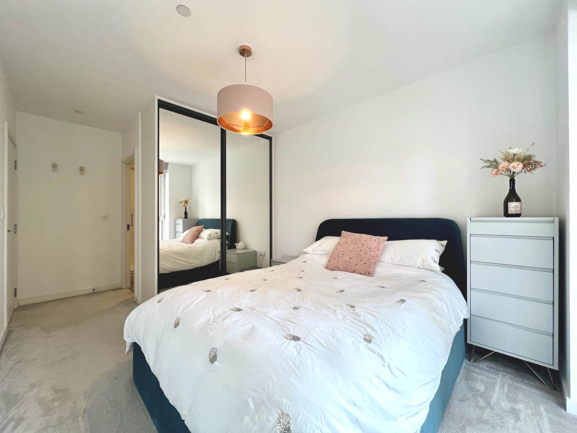 Additional Property Image 3 bedroom Flat for sale in London 9