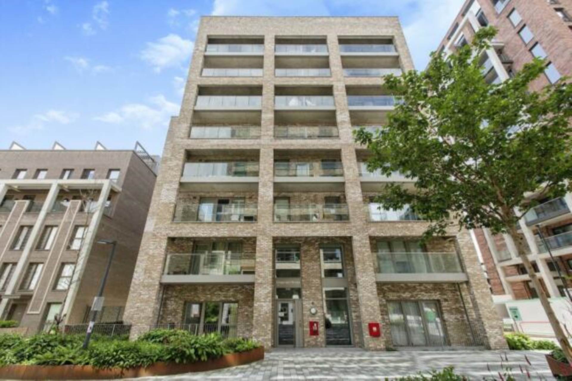 Additional Property Image 3 bedroom Flat for sale in London 23