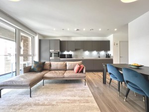 3 bedroom Flat for sale in London
