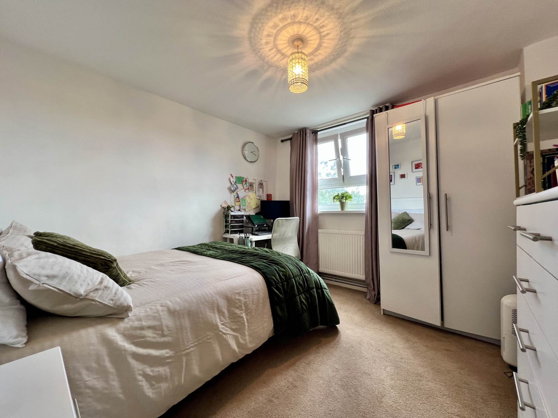 Additional Property Image 2 bedroom Flat for sale in London 9