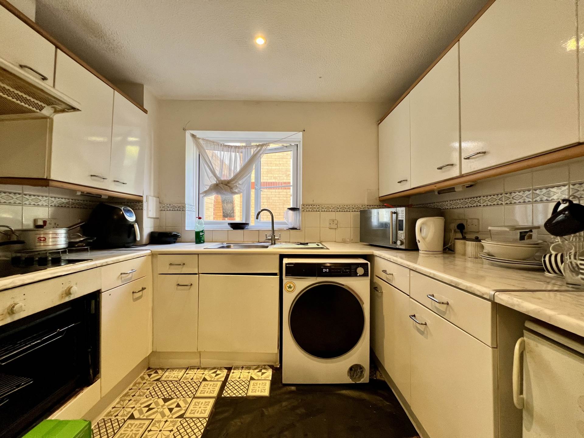 Additional Property Image 2 bedroom Flat for sale in London 6