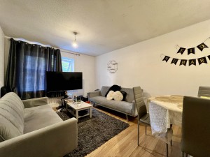 2 bedroom Flat for sale in London