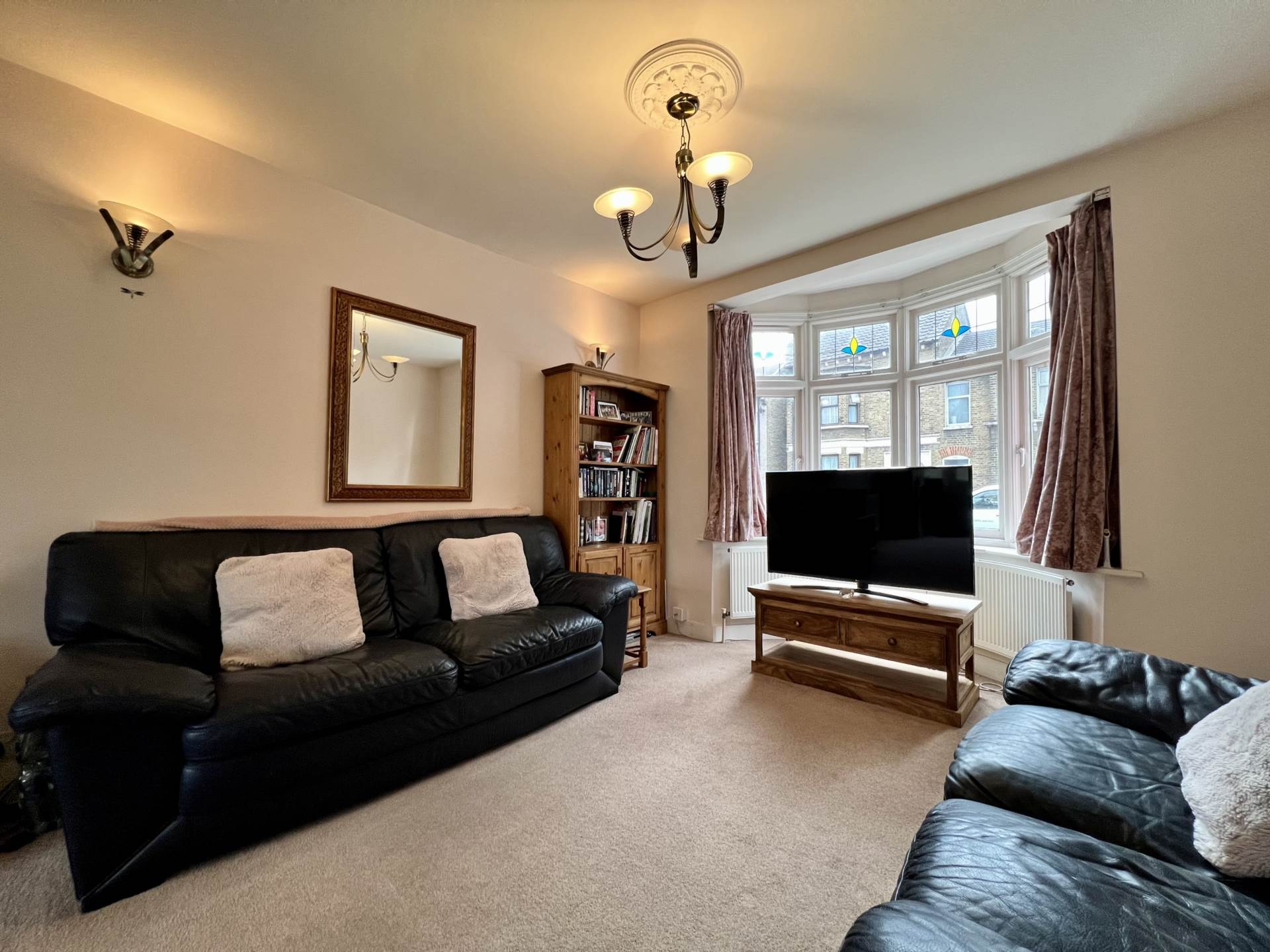 Additional Property Image 4 bedroom Semi Detached for sale in London 5