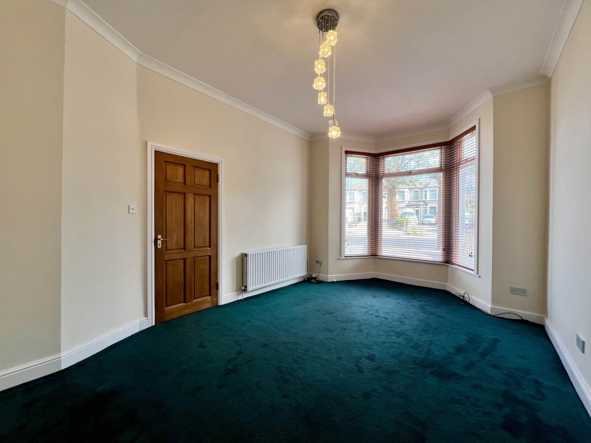 Additional Property Image 5 bedroom End of Terrace for sale in Ilford 4