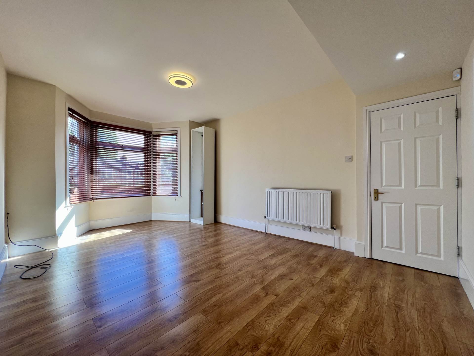 Additional Property Image 5 bedroom End of Terrace for sale in Ilford 17
