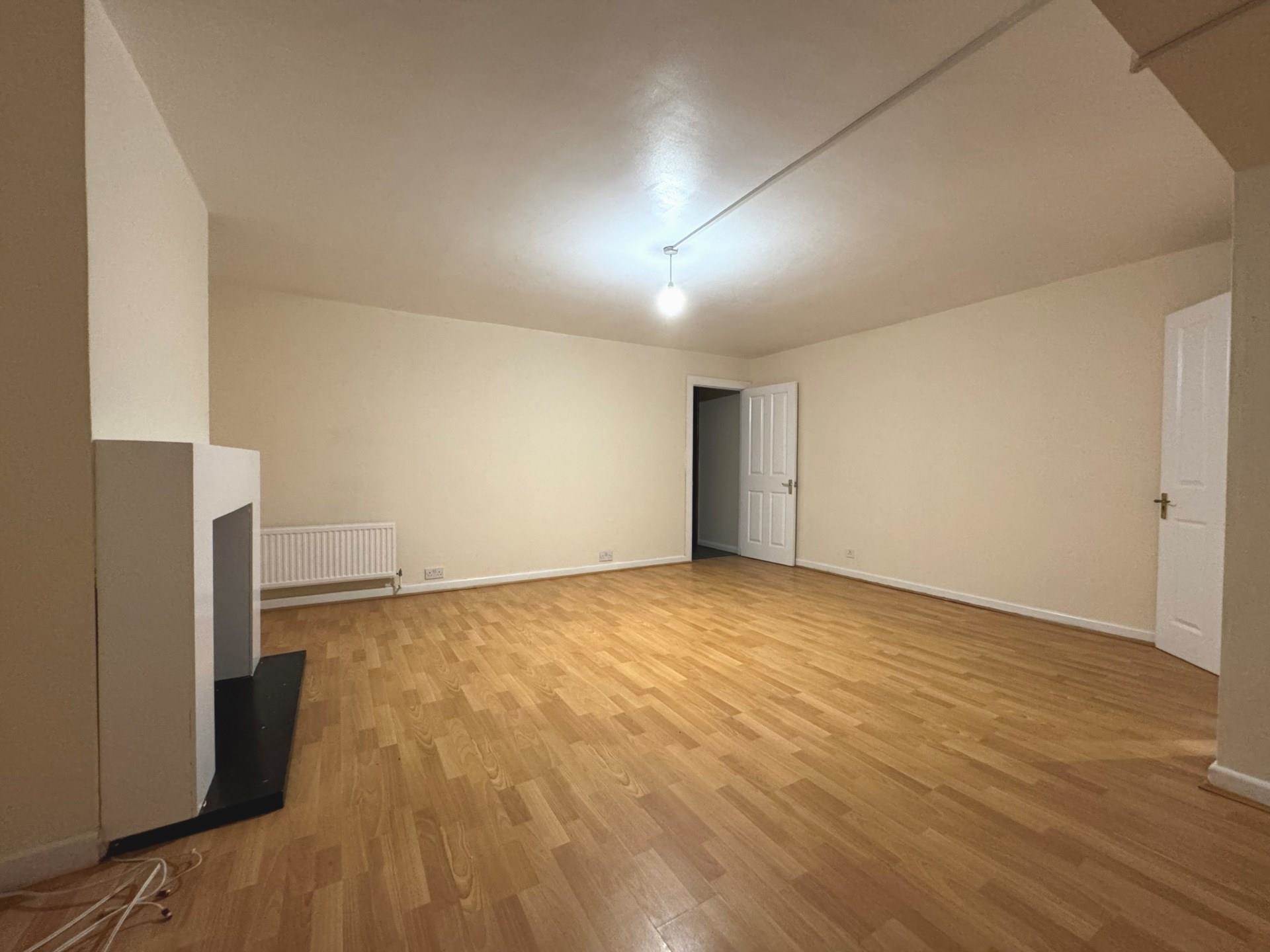 Additional Property Image 4 bedroom Terraced to rent in Rainham 2