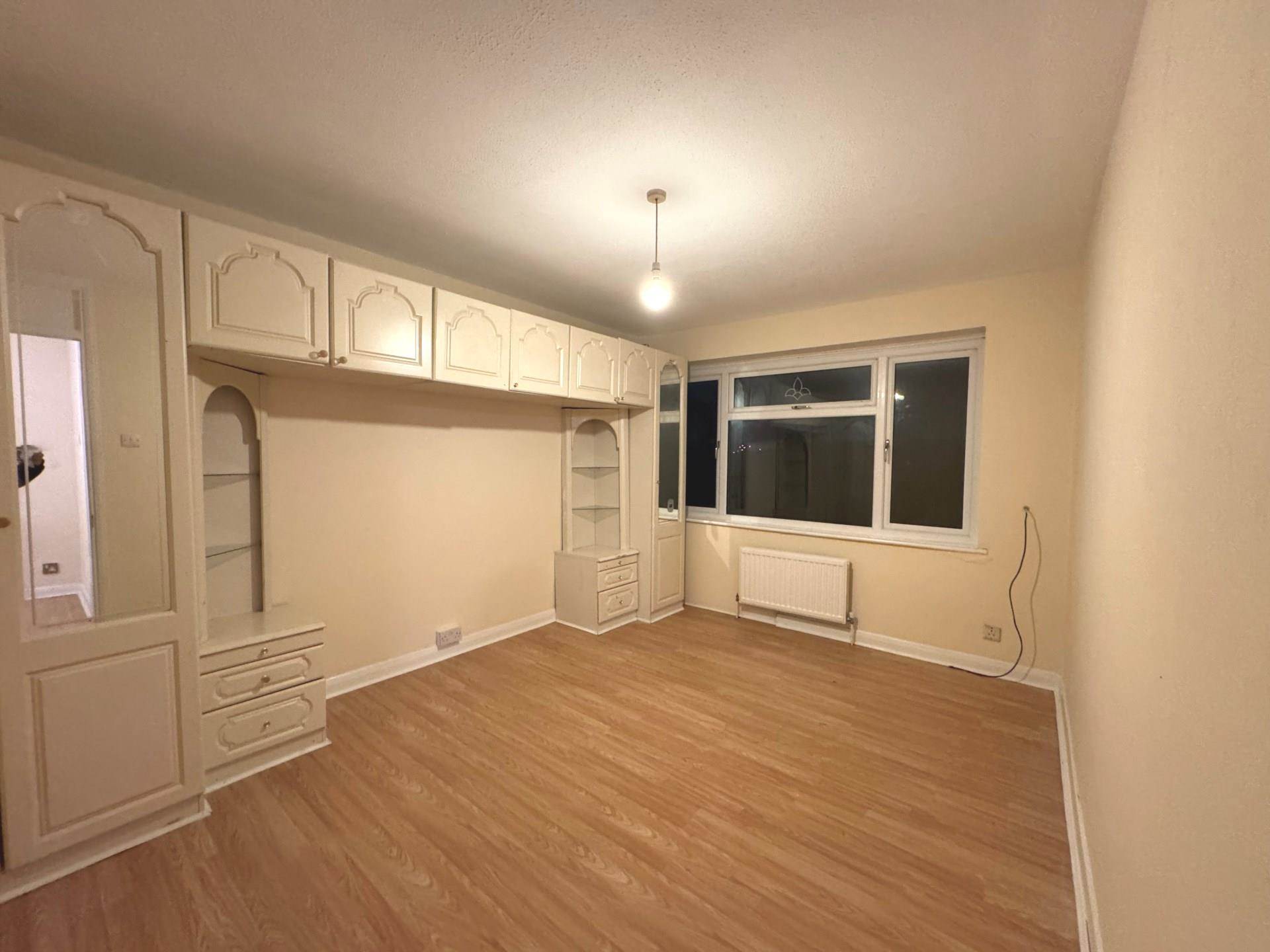 Additional Property Image 4 bedroom Terraced to rent in Rainham 6