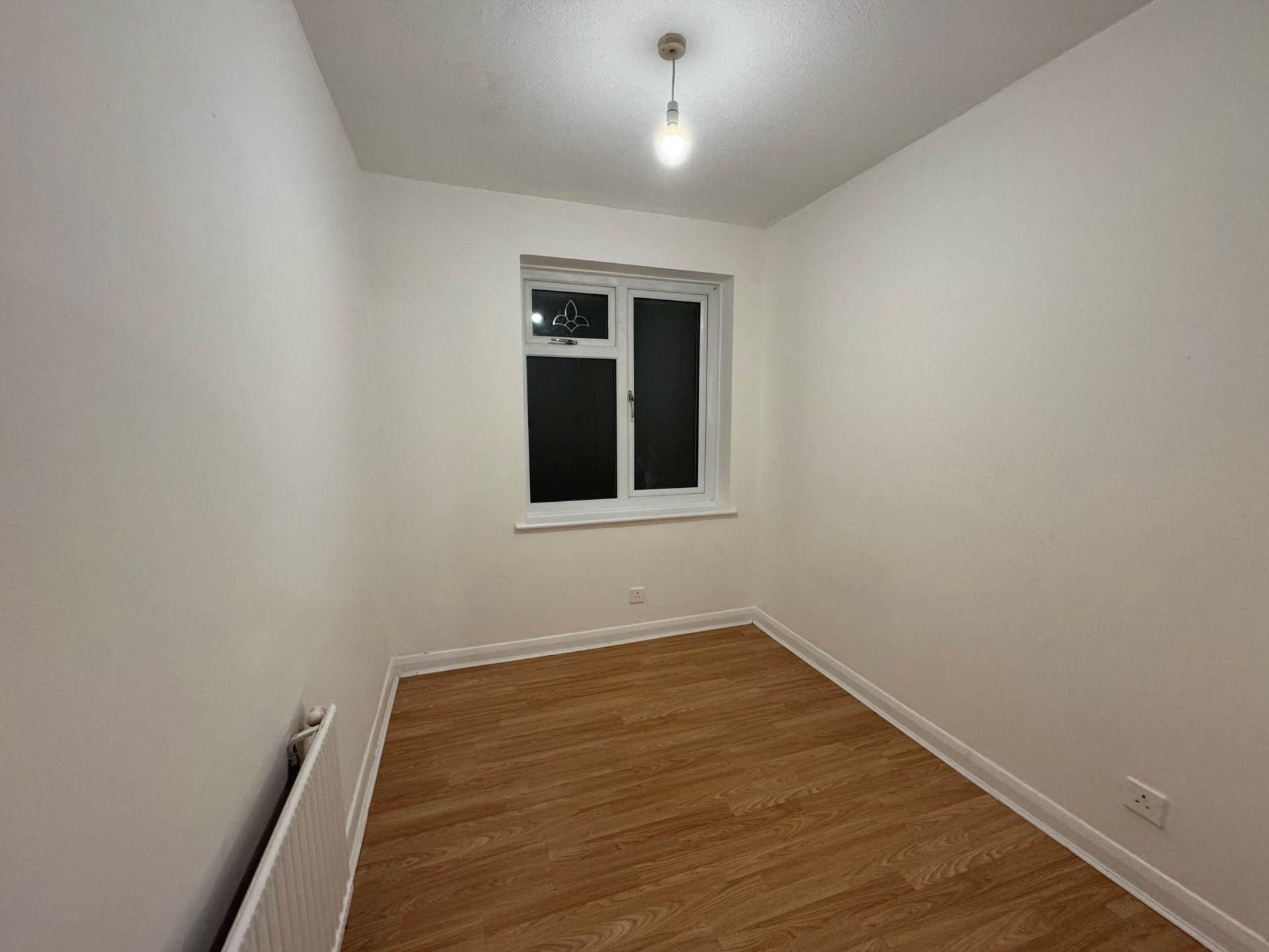 Additional Property Image 4 bedroom Terraced to rent in Rainham 7