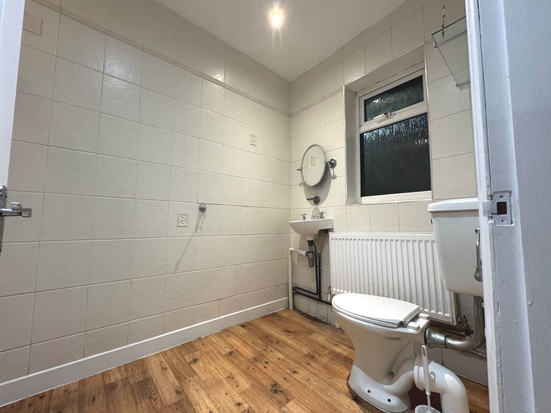 Additional Property Image 4 bedroom Terraced to rent in Rainham 11