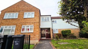 1 bedroom Flat to rent in Barking