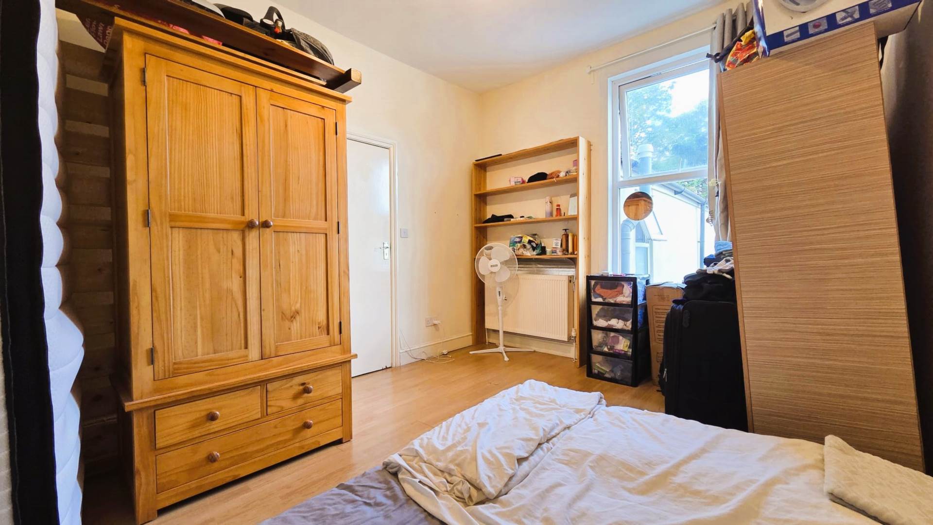 Additional Property Image 2 bedroom Flat for sale in London 9