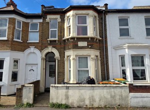 2 bedroom Flat for sale in London