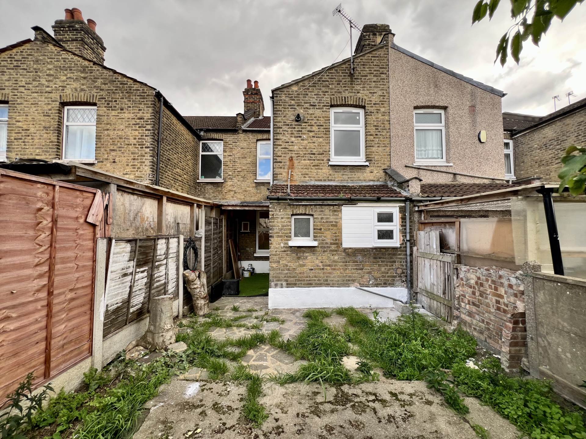 Additional Property Image 3 bedroom Terraced to rent in Ilford 9