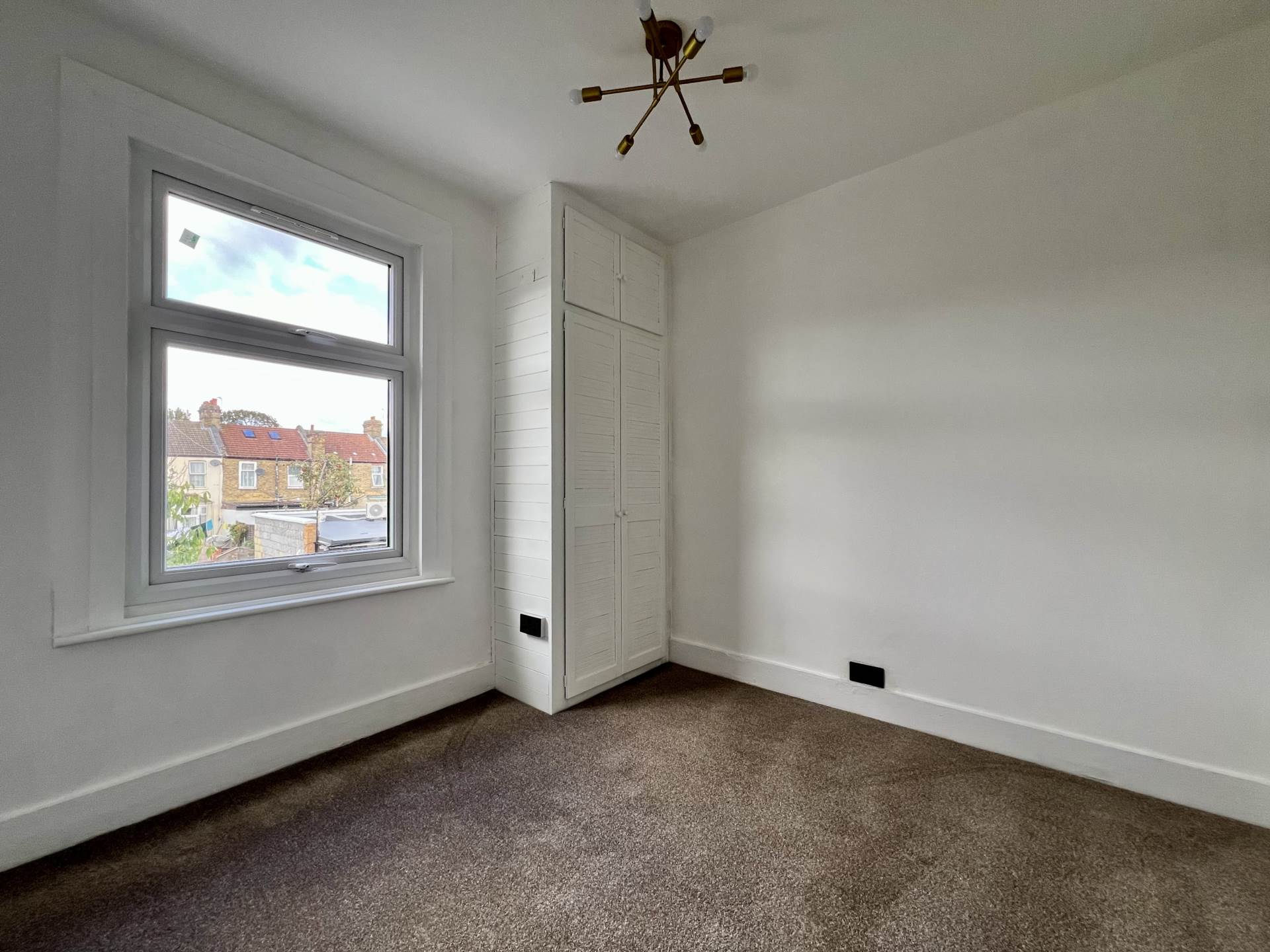 Additional Property Image 3 bedroom Terraced to rent in Ilford 10