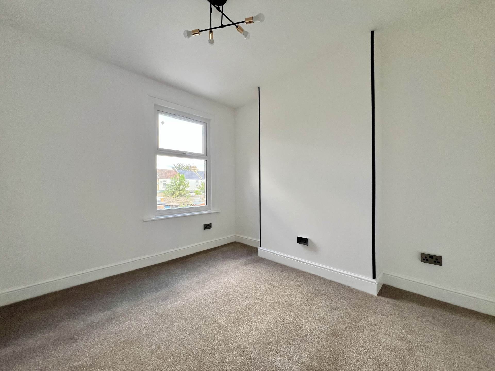 Additional Property Image 3 bedroom Terraced to rent in Ilford 11