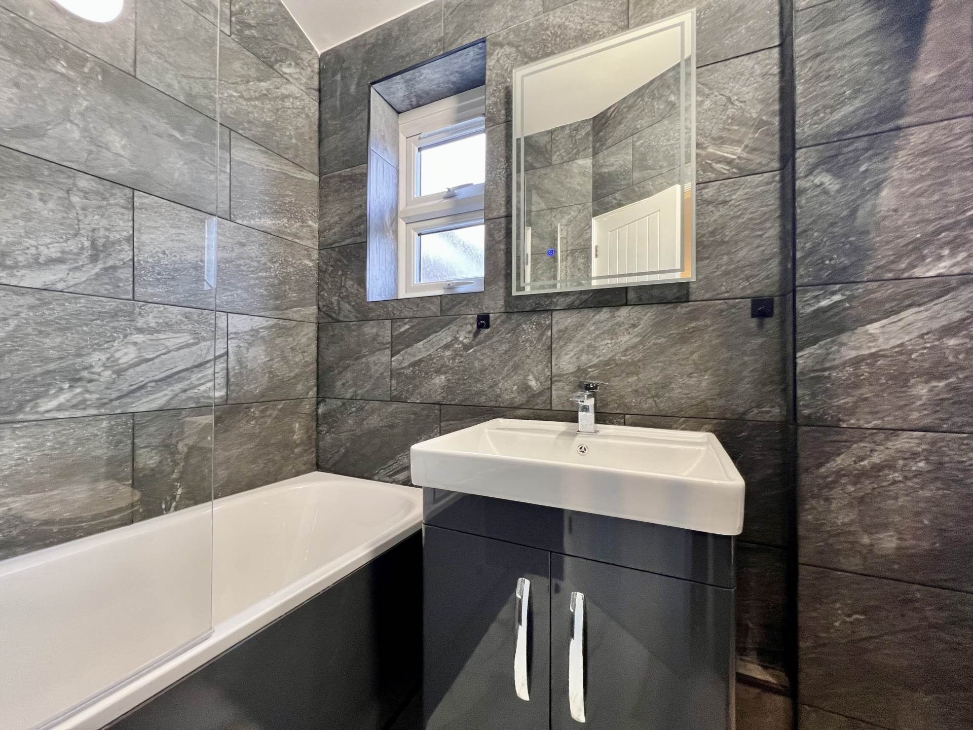 Additional Property Image 3 bedroom Terraced to rent in Ilford 14