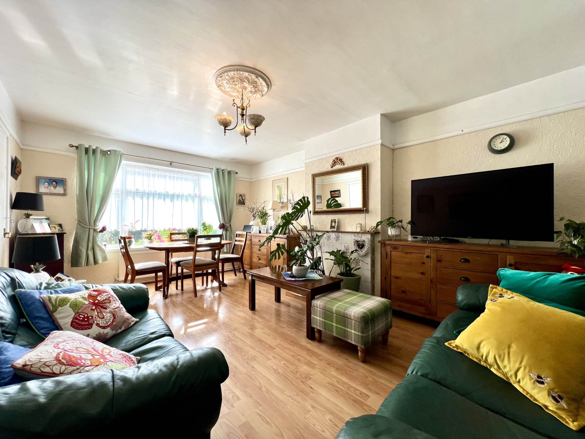 2 bedroom Terraced for sale in London
