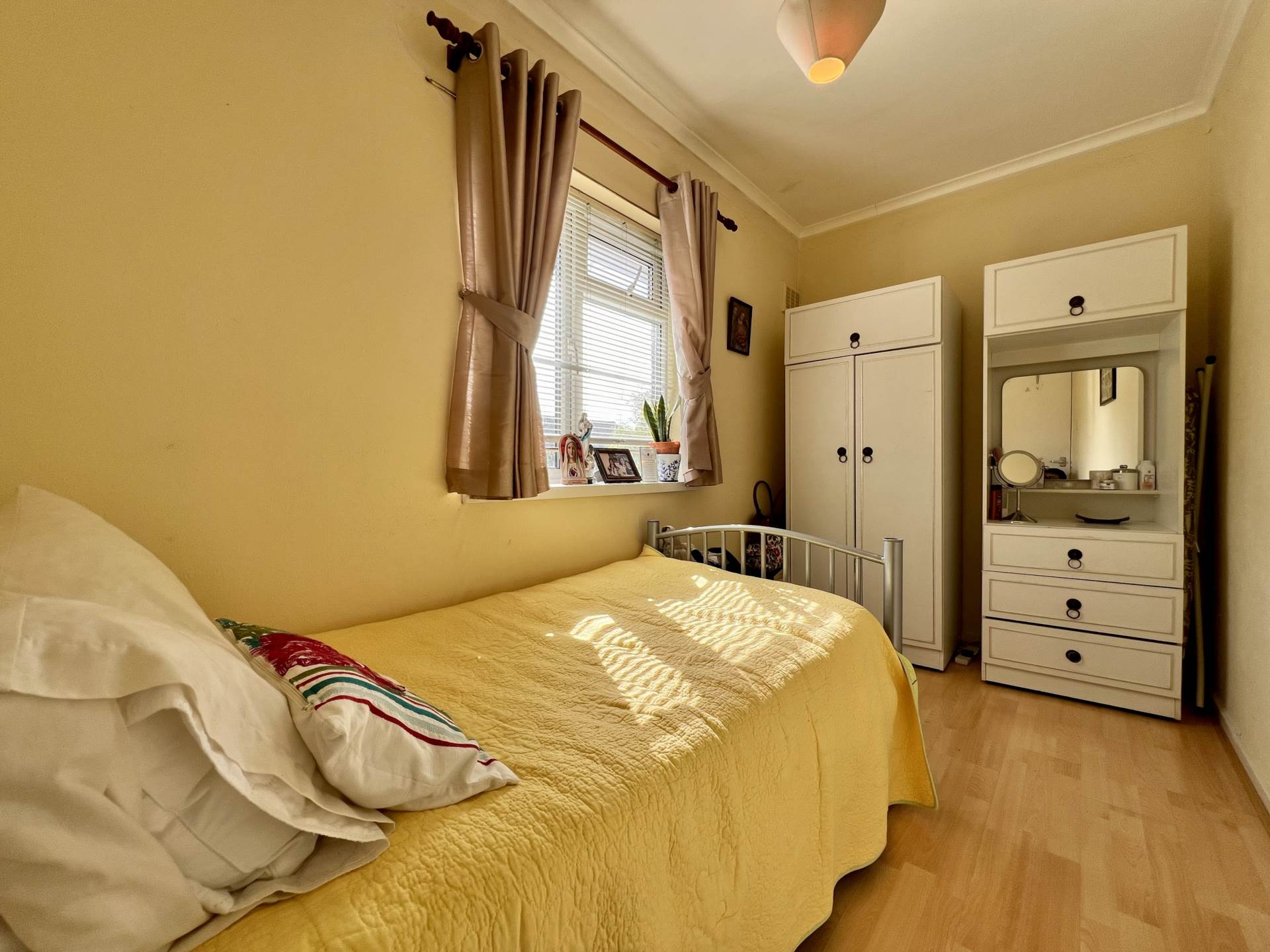 Additional Property Image 2 bedroom Terraced for sale in London 8