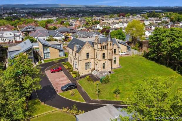 4 bedroom Apartment for sale in Glasgow