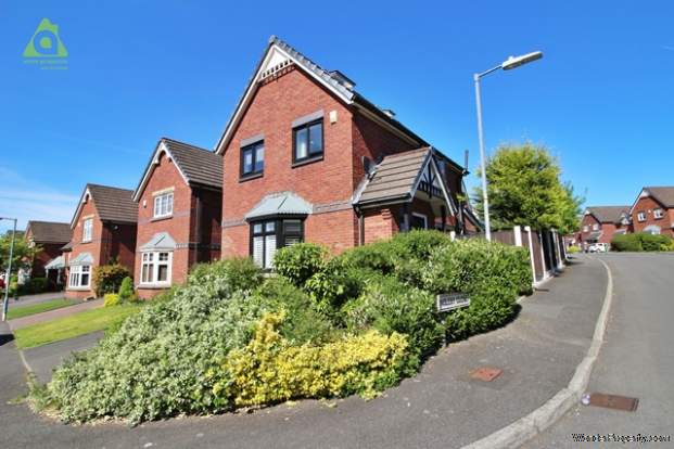 3 bedroom Detached for sale in Westhoughton