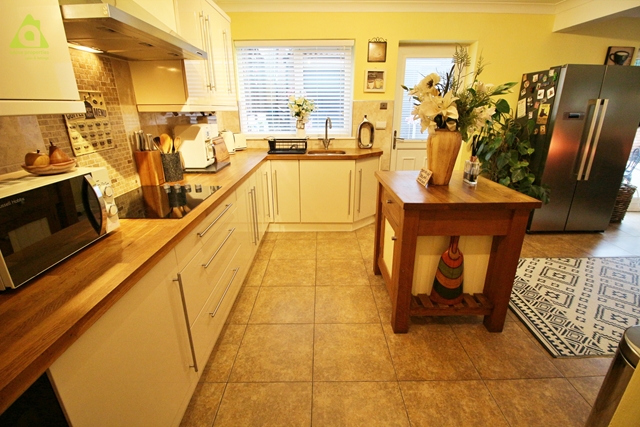 Additional Property Image 4 bedroom Bungalow for sale in Hindley 15