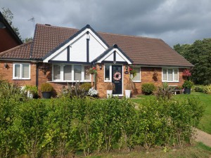 4 bedroom Bungalow for sale in Hindley