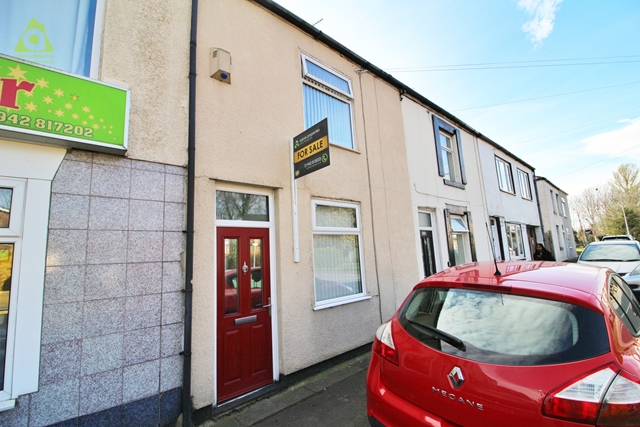 2 bedroom Terraced for sale in Hindley