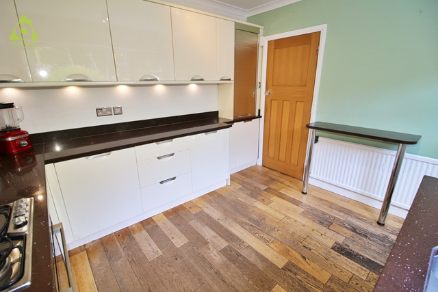 Additional Property Image 4 bedroom Detached for sale in Lostock 5
