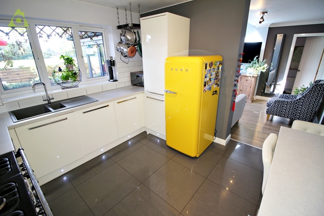 Additional Property Image 5 bedroom Detached for sale in Westhoughton 9