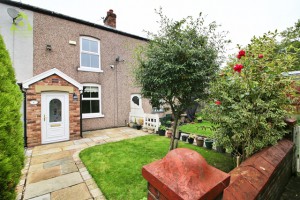 2 bedroom Cottage for sale in Westhoughton