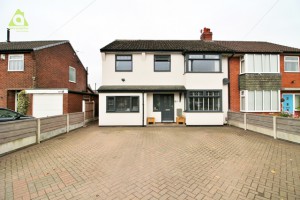 4 bedroom Semi Detached for sale in Westhoughton