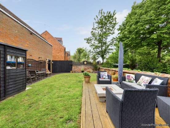 Additional Property Image 2 bedroom Flat for sale in Princes Risborough 2