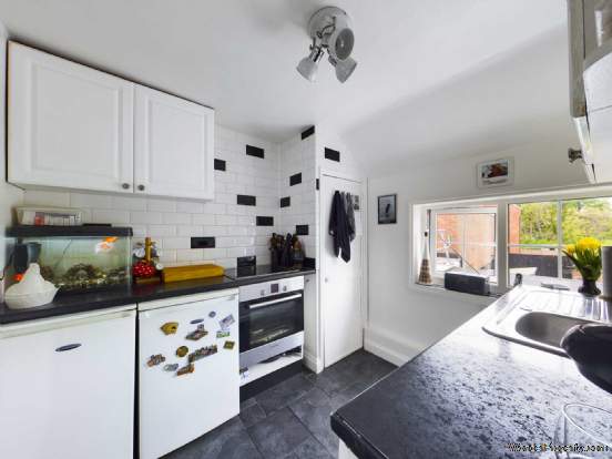 Additional Property Image 2 bedroom Flat for sale in Princes Risborough 4
