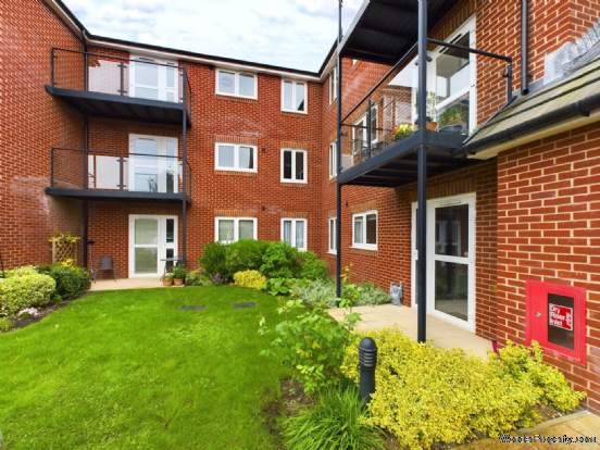 Additional Property Image 1 bedroom Apartment for sale in Princes Risborough 11