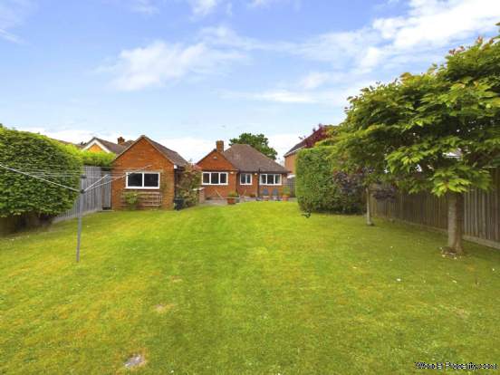 3 bedroom Detached Bungalow for sale in Princes Risborough