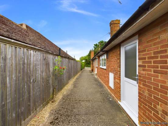 Additional Property Image 3 bedroom Detached Bungalow for sale in Princes Risborough 16
