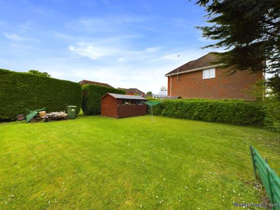 Additional Property Image 3 bedroom Detached Bungalow for sale in Princes Risborough 17