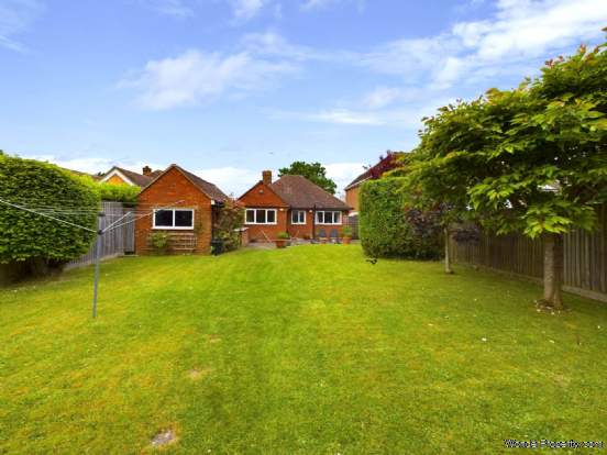 Additional Property Image 3 bedroom Detached Bungalow for sale in Princes Risborough 18